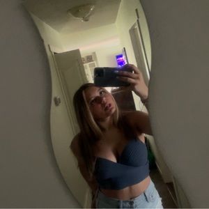 Meet your Posher, Kayla